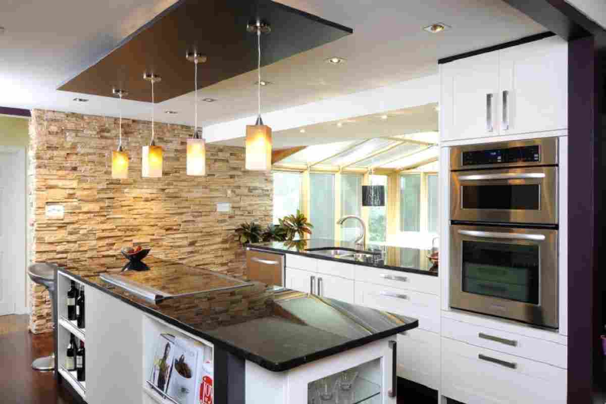 Дизайн стелі на кухні