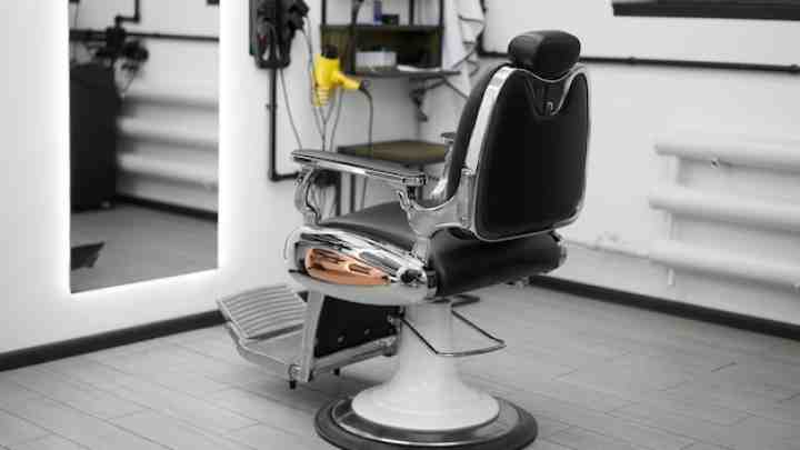 Выбираем практичное парикмахерское кресло