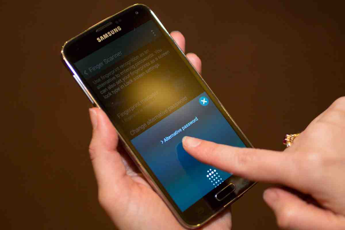  Samsung Galaxy S5 першим отримав підтримку протоколу FIDO при авторизації PayPal за відбитками пальців