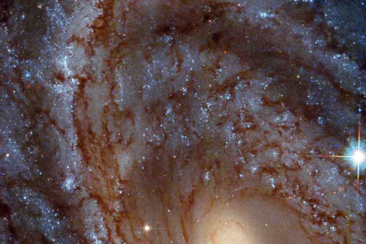 Телескоп Хаббл виявив найвіддаленішу з відомих галактику