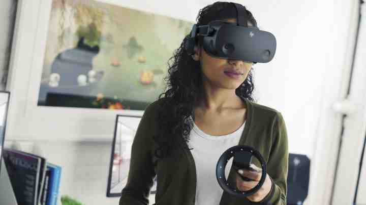 Valve не представила свій VR-шолом, але бере участь у вдосконаленні Oculus Rift 