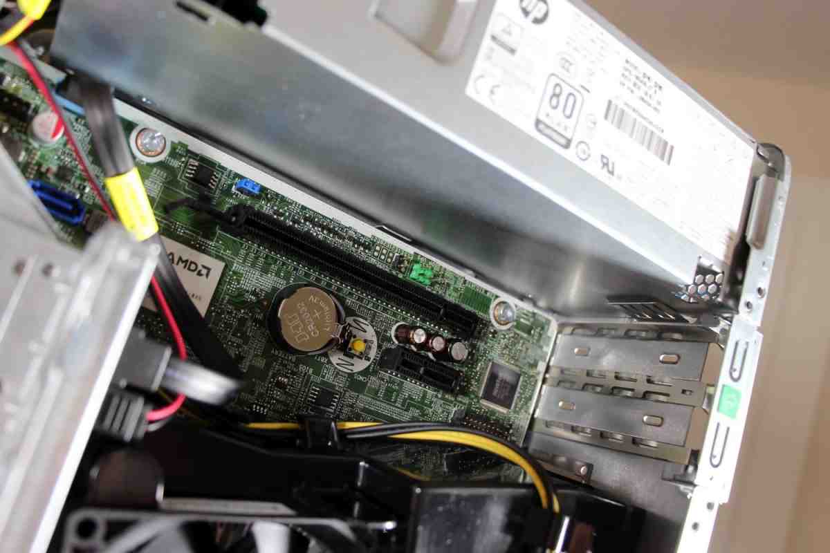HP готує реліз міні-ПК EliteDesk 705 35W G4 з APU AMD
