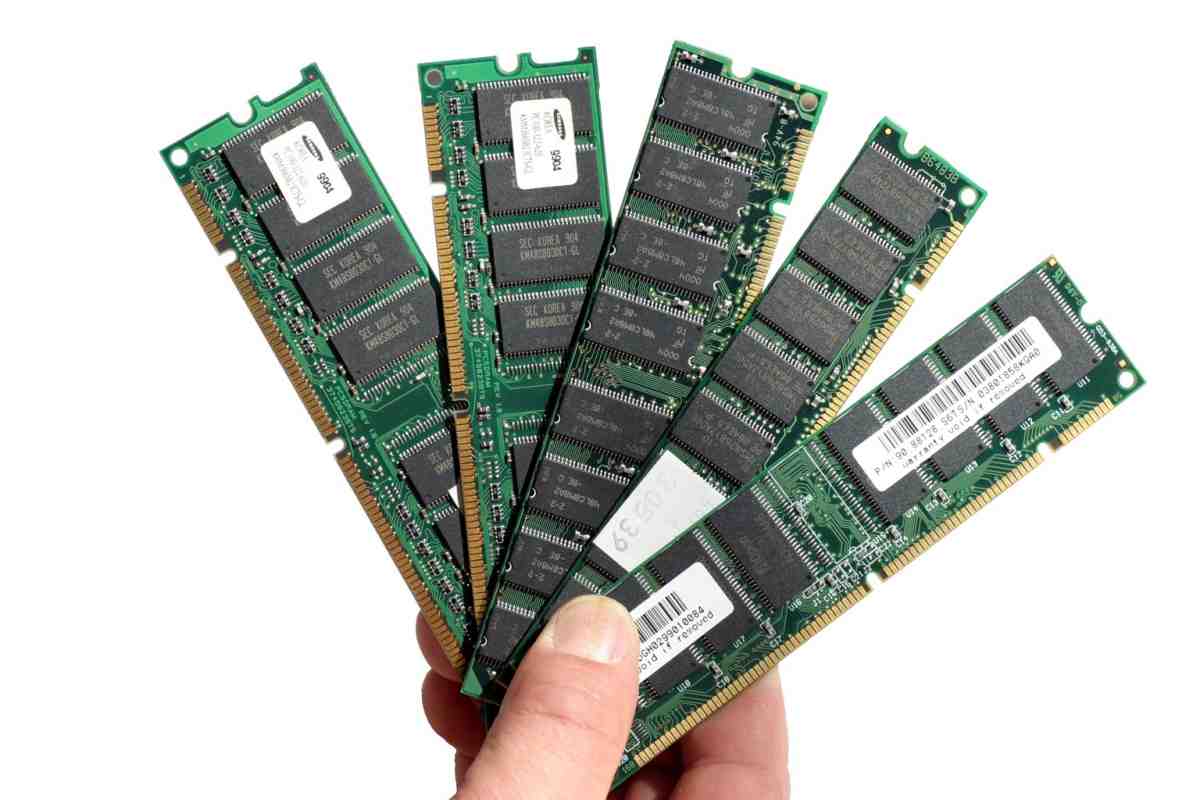  Micron почала випускати оперативну пам'ять за рекордно щільним техпроцесом 1.200