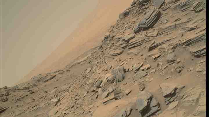 Фото дня: марсіанські дюни і скелясті породи очима ровера Curiosity 