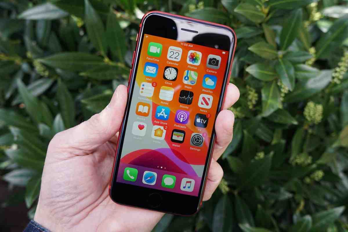 Apple почне виробництво смартфонів в Індії з iPhone SE