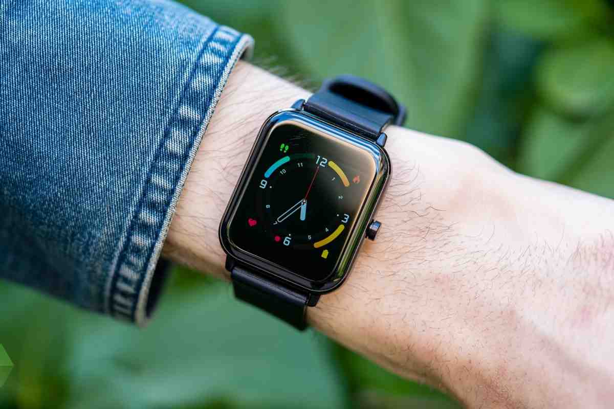 ZTE готує до релізу свій перший смарт-годинник на Android Wear