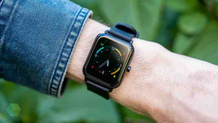 ZTE готує до релізу свій перший смарт-годинник на Android Wear