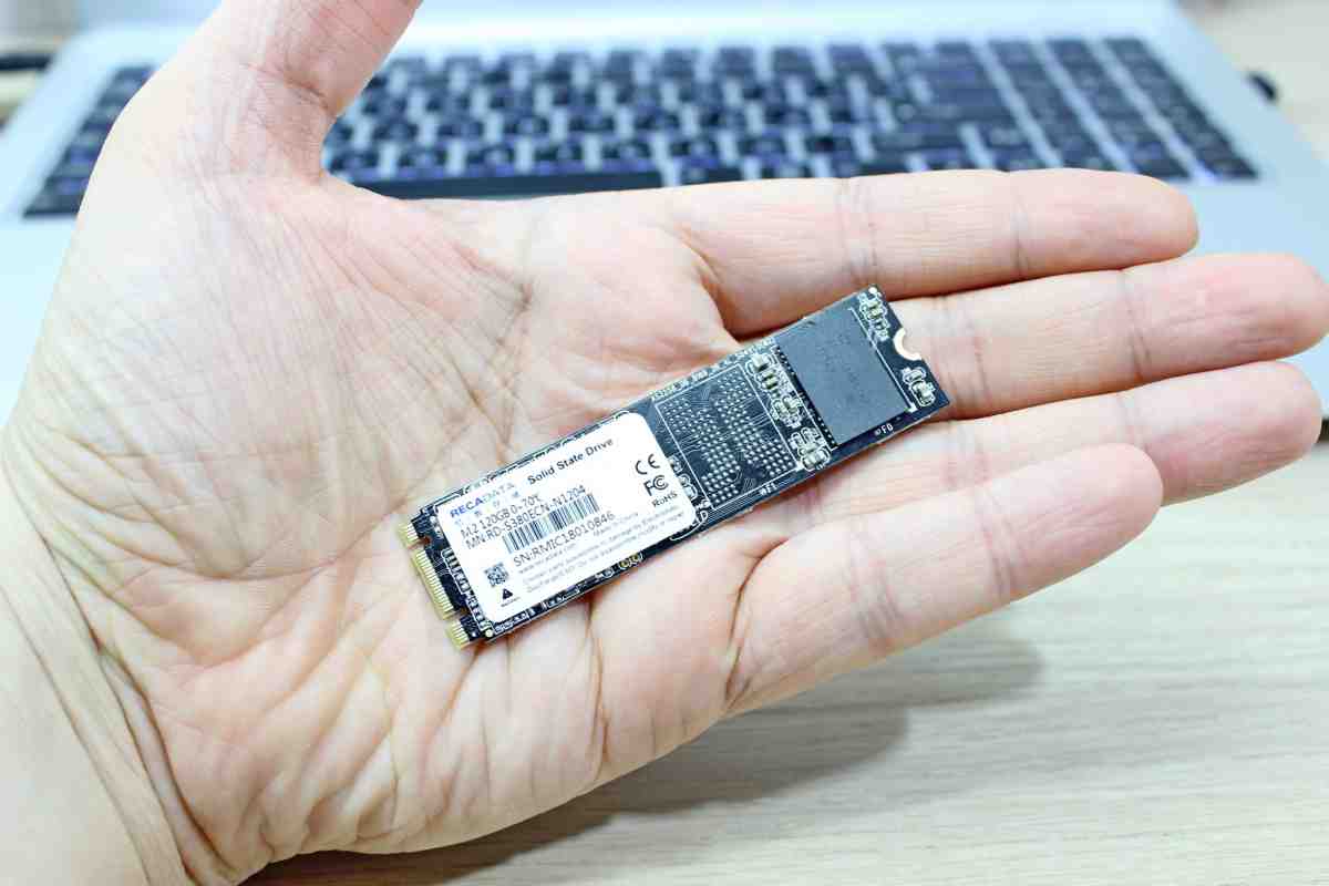 Microchip створила чіпи SRAM з автоматичним резервуванням даних
