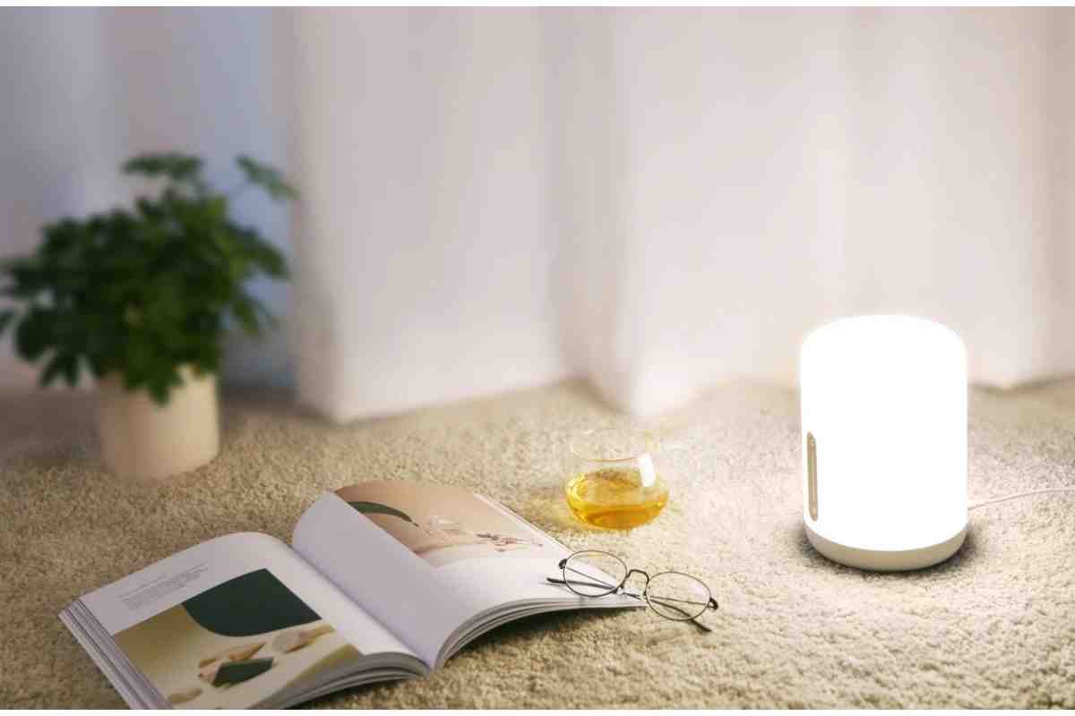 Стельова лампа Xiaomi Yeelight: хай буде світло у вашій кімнаті