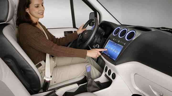 Ford Mobii: система внутрішньосалонного зору для автомобілів