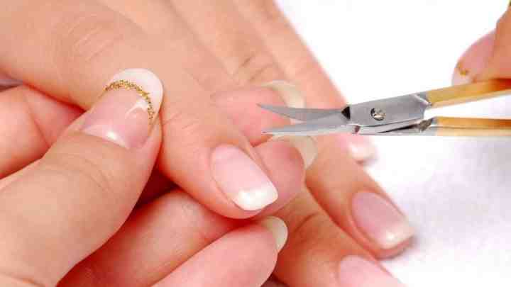 Як правильно стригти нігті