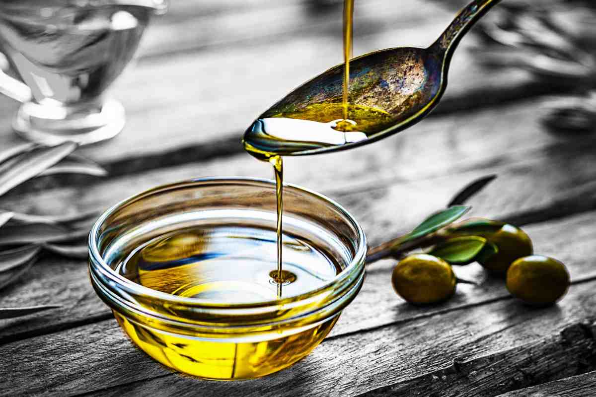 Догляд за тілом за допомогою оливкової олії