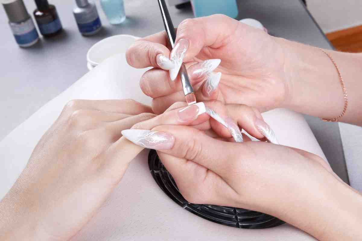 Як робити корекцію нарощених нігтів гелем