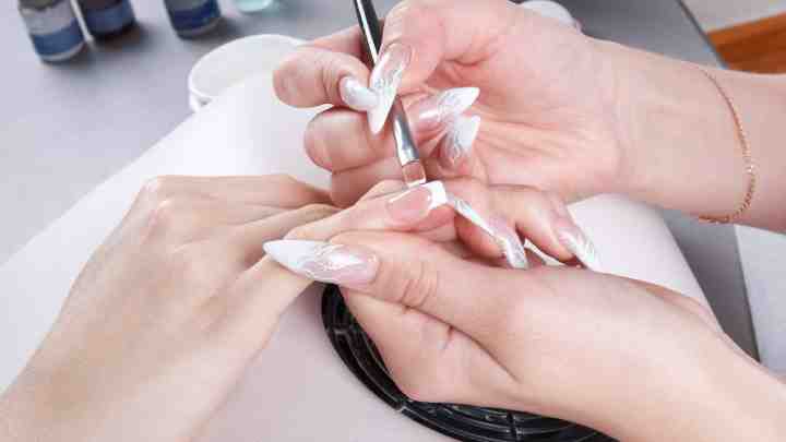 Як робити корекцію нарощених нігтів гелем