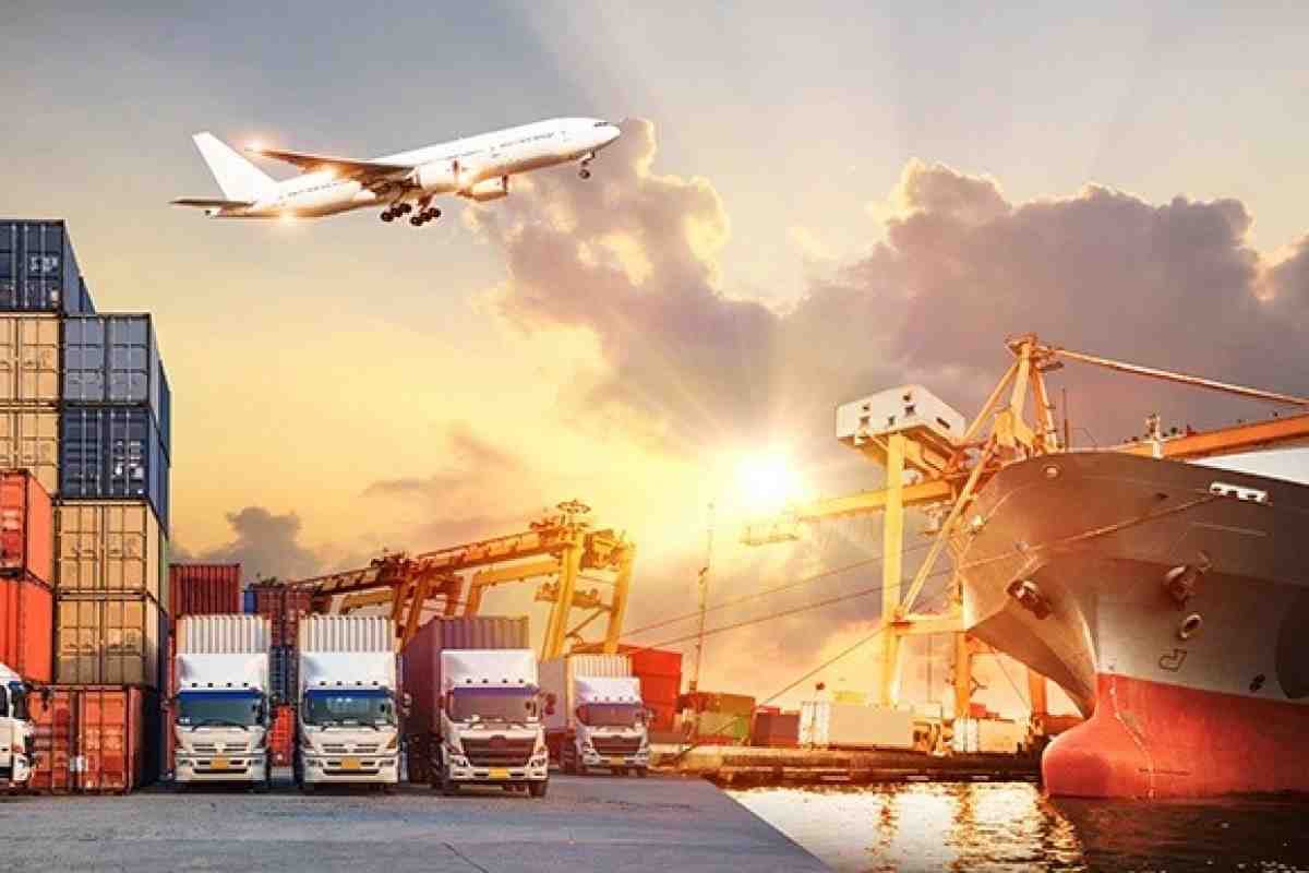 Какие тонкости имеют международные перевозки грузов? Узнаем информацию с Ра Транс 