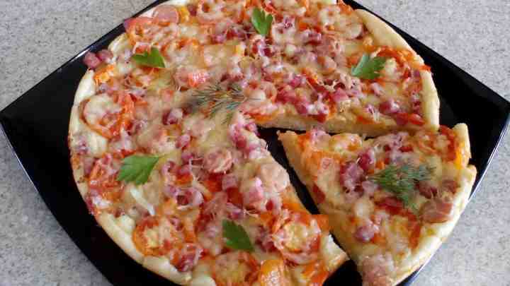 Міні-піца - 5 рецептів на сковороді, в духовці і в мікрохвильовці