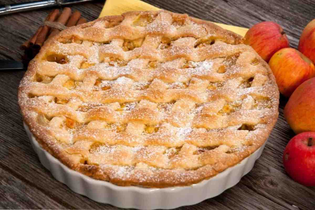 Пиріг на сметані з яблуками - 7 смачних рецептів приготування