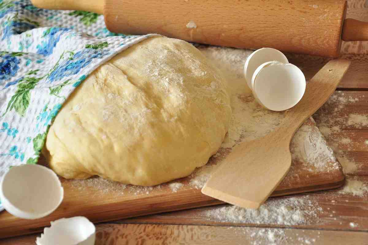 Дріжджове тісто для булочок - 12 рецептів, як зробити смачне тісто для домашніх булочок