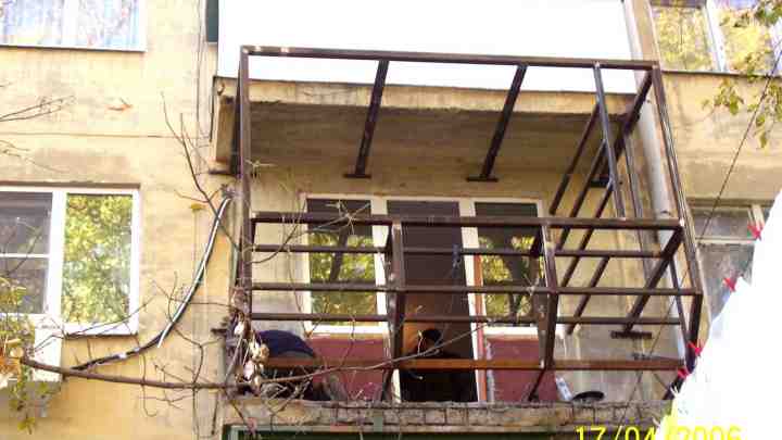 Як переробити типовий балкон: коментар експерта і реальний кошторис