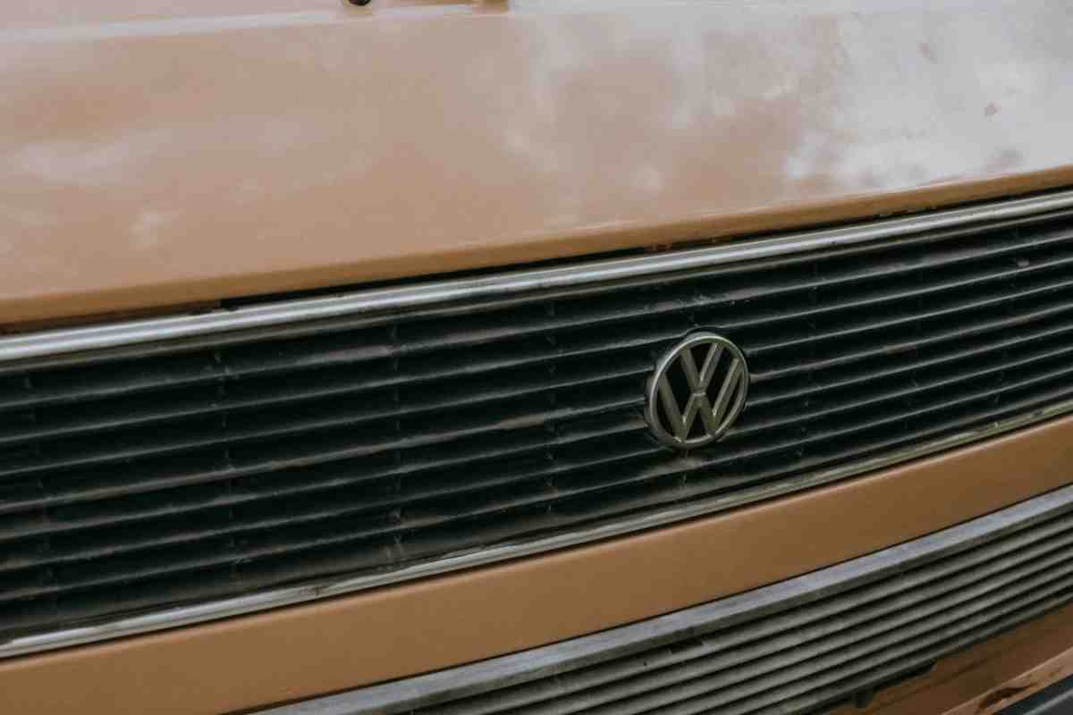 Преимущества покупки оригинальных деталей Volkswagen на авторазборке 